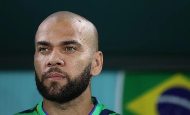 开云官方网站-强奸or情愿？一双白运动鞋决定阿尔维斯是否有罪？