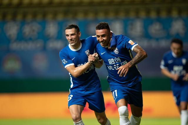 开云百家乐-【中超】戴维森建功谢鹏飞破门 广州城0比3武汉三镇