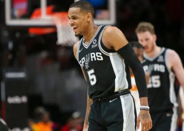 开云官方网站-森林狼曾尝试追逐穆雷 老鹰还在密切关注KD动态