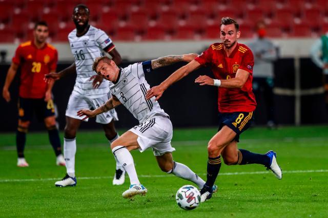 开云电竞-【世界杯解签·综述】一半惬意一半死亡，南美遭围猎