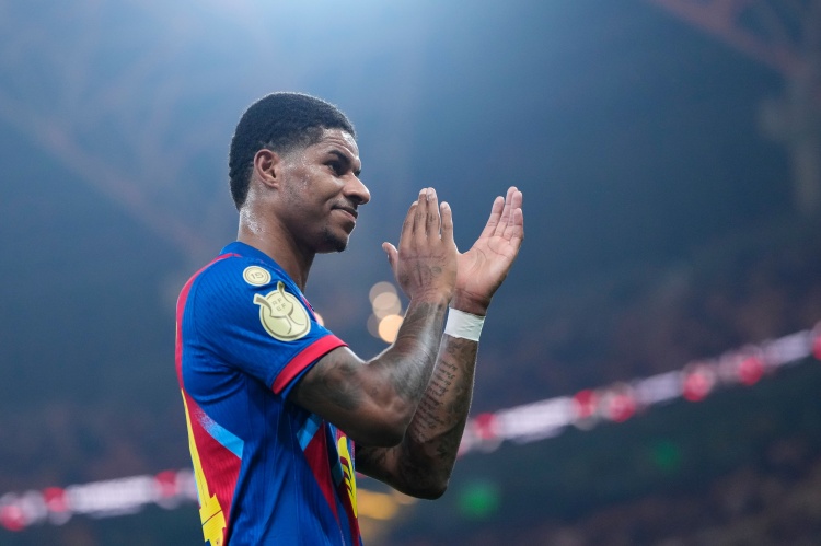 开云APP下载-记者：有关巴萨对拉什福德买断条款已过期的说法，并不属实