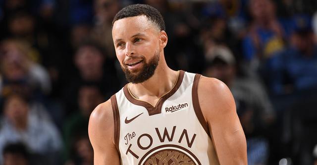 开云电竞-科尔：库里的状态没有上一场出色 他还需要更多时间找回节奏